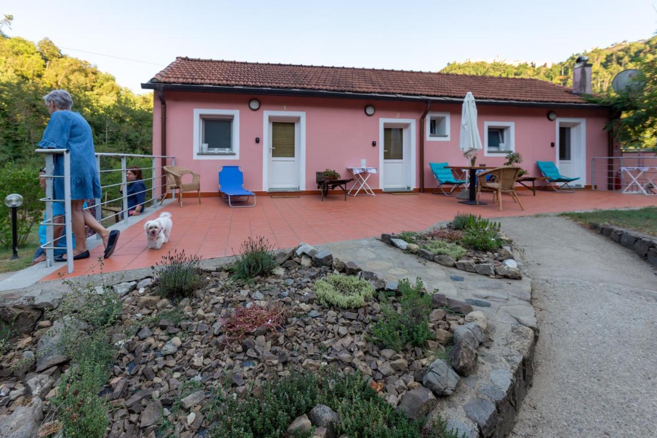 Valeriano Lunense B&B La Casina Rosa La Spezia מראה חיצוני תמונה